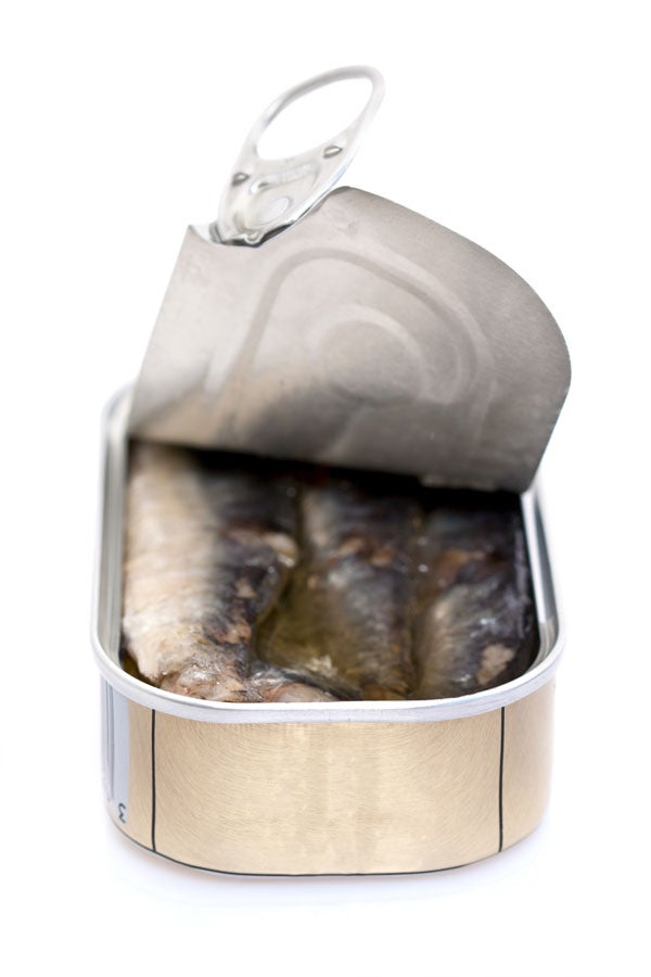 Sardines like Brazil nuts, are high in selenium. They’re also rich in omega-3s, which help lower inflammation and enhance immunity, reducing the risk of Hashimoto’s disease, an autoimmune condition that’s the most common cause of hypothyroidism.